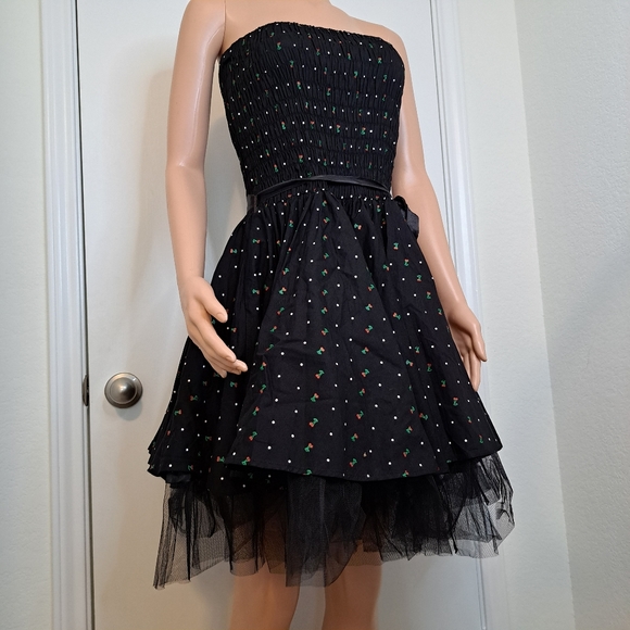 Dead Threads Goth Dress Sleeveless Petticoat Cherry Pattern Cherries Size Small - Picture 3 of 8